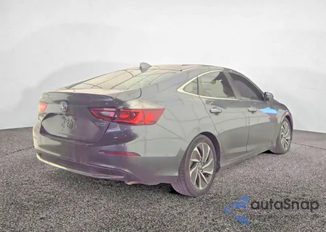 2019 Honda Insight Touring z USA, uszkodzony, nr VIN 19XZE4F95KE001290